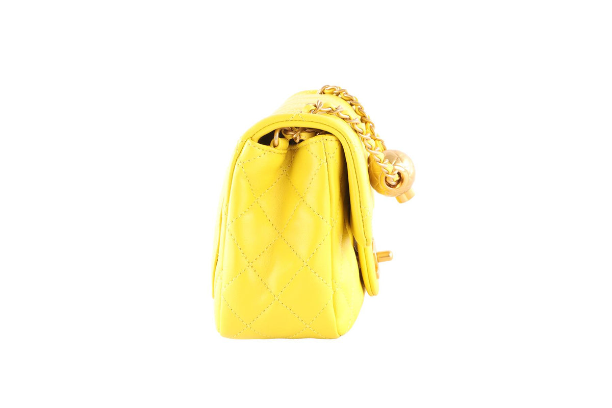 CHANEL YELLOW 2023 PEARL CRUSH SQUARE MINI QUILTED LEATHER SHOULDER BAG