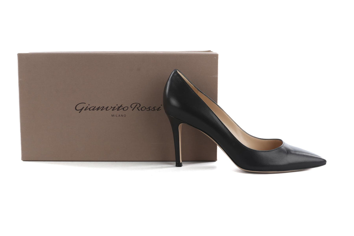 GIANVITO ROSSI BLACK LEATHER PUMPS EU 38 UK 5 US 8