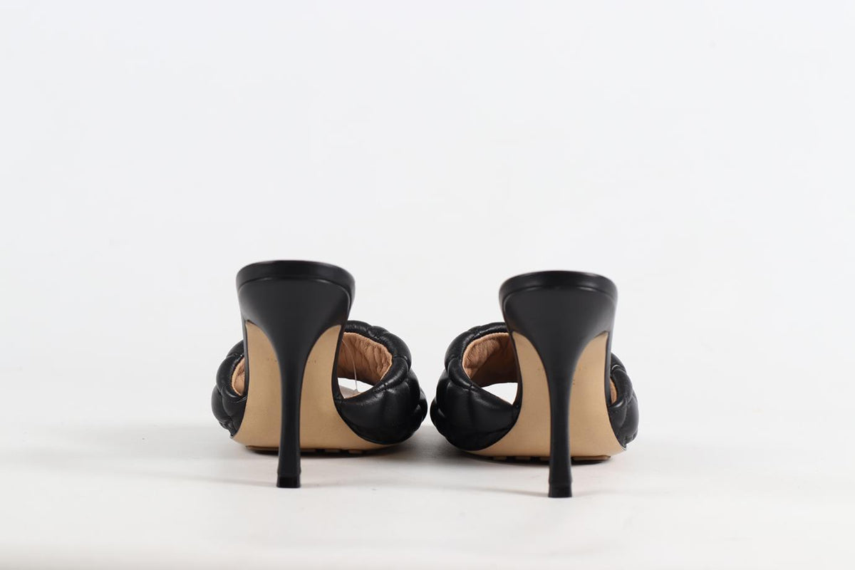 BOTTEGA VENETA QUILTED LEATHER MULES EU 39.5 UK 6.5 US 9.5