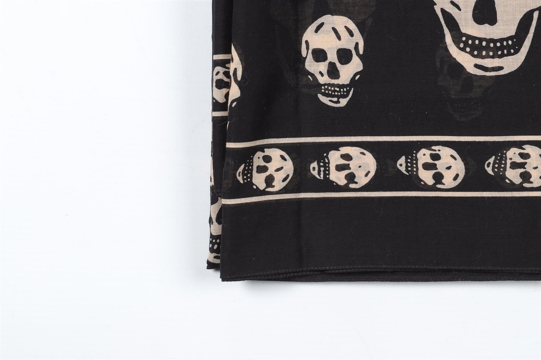 ALEXANDER MCQUEEN BLACK COTTON SCARF