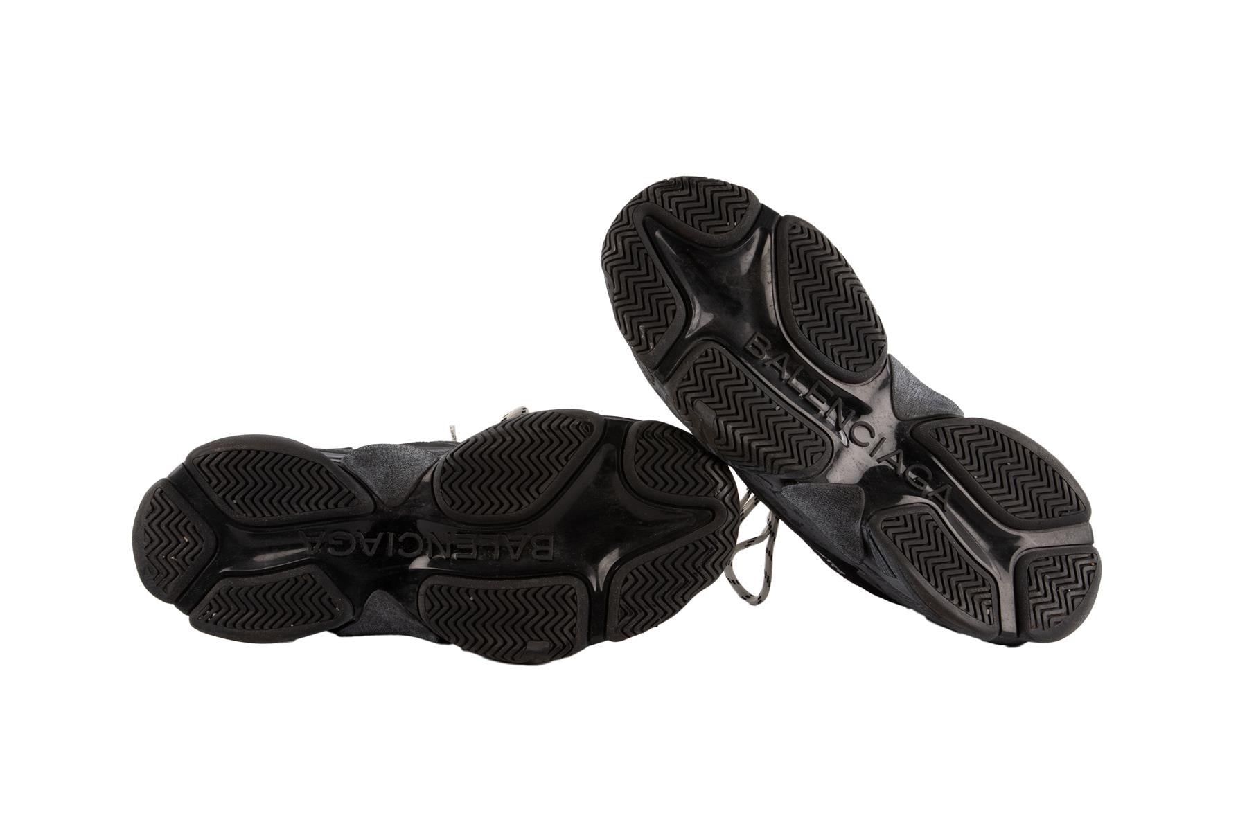 BALENCIAGA BLACK MEN'S TRIPLE S MESH SNEAKERS EU 44