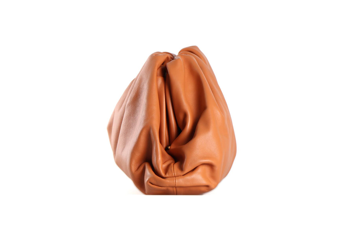 BOTTEGA VENETA TAN POUCH LARGE LEATHER CLUTCH