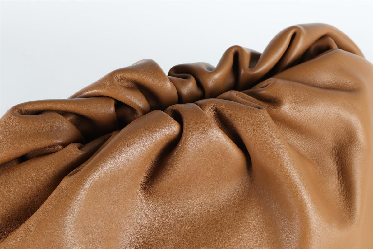BOTTEGA VENETA BROWN POUCH LARGE LEATHER CLUTCH
