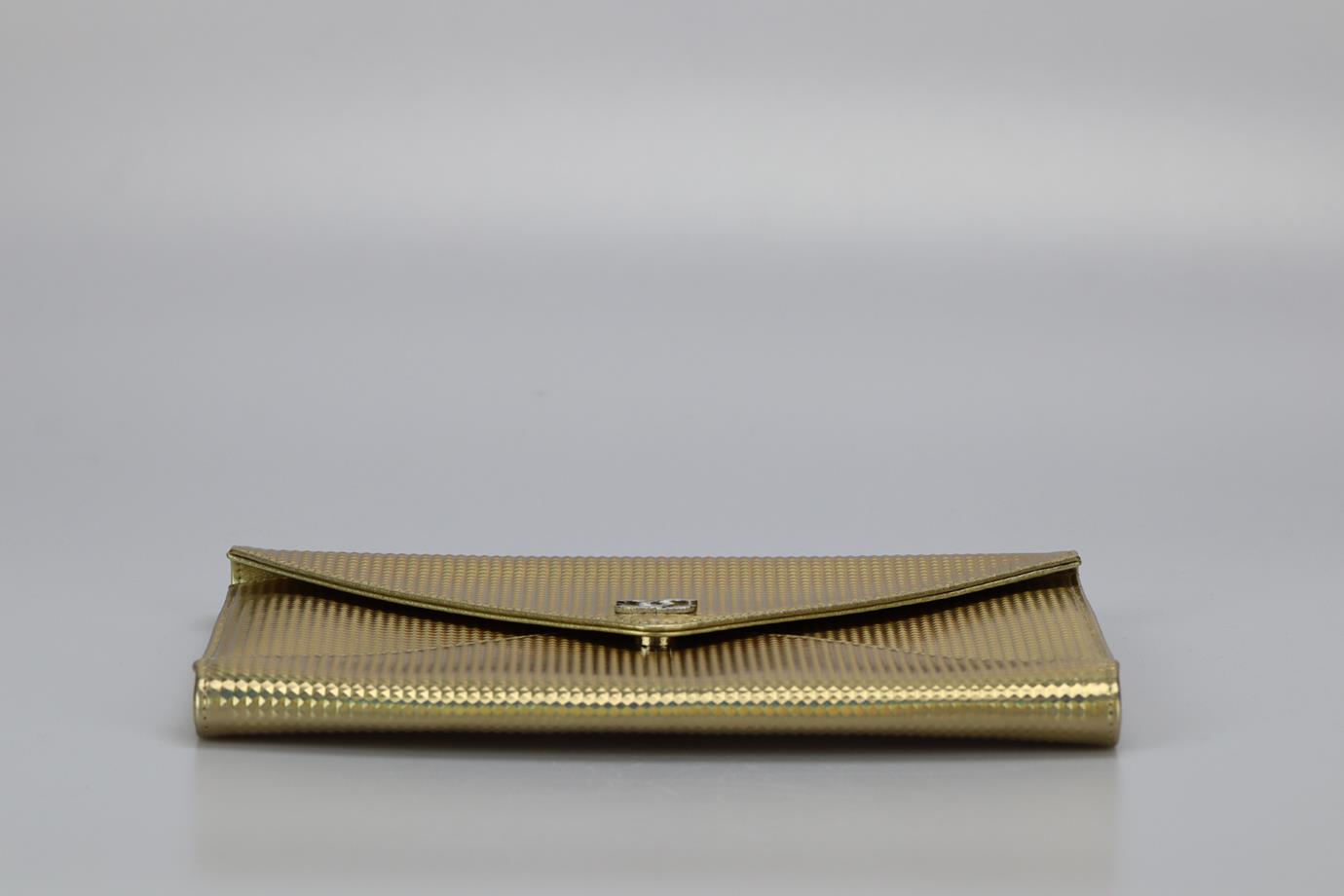 CHANEL 2017 IRIDESCENT LEATHER CLUTCH