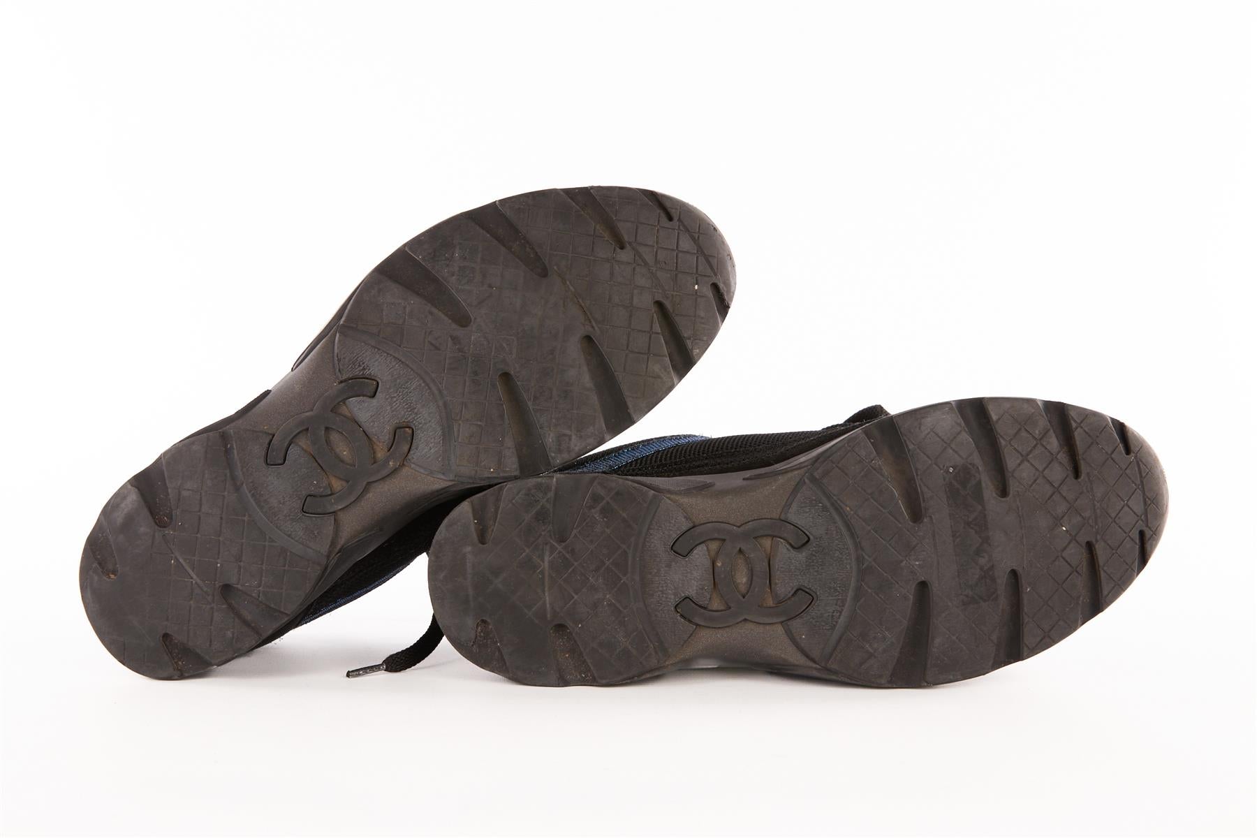 CHANEL BLUE CC FABRIC SNEAKERS EU 39 UK 6 US 9