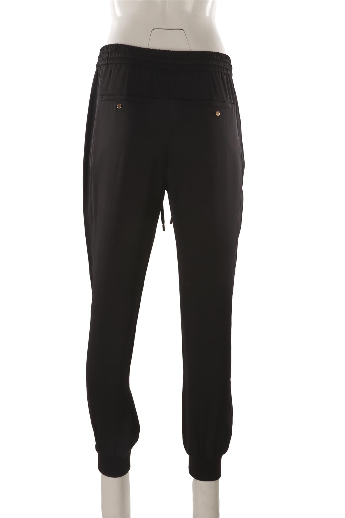 BLACK CREPE TAPERED PANTS