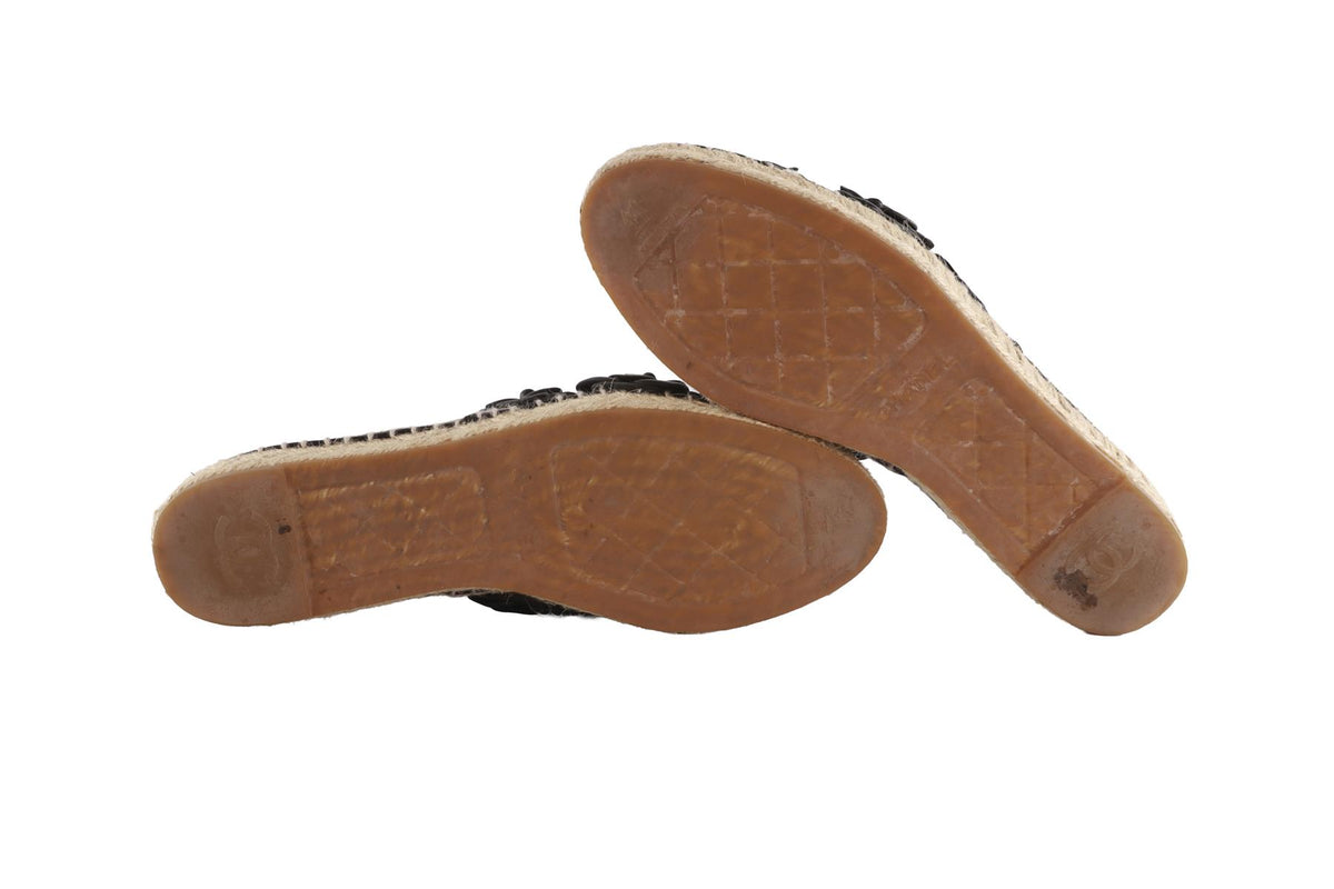 CHANEL BLACK 2017 LEATHER ESPADRILLES EU 41 UK 8 US 11