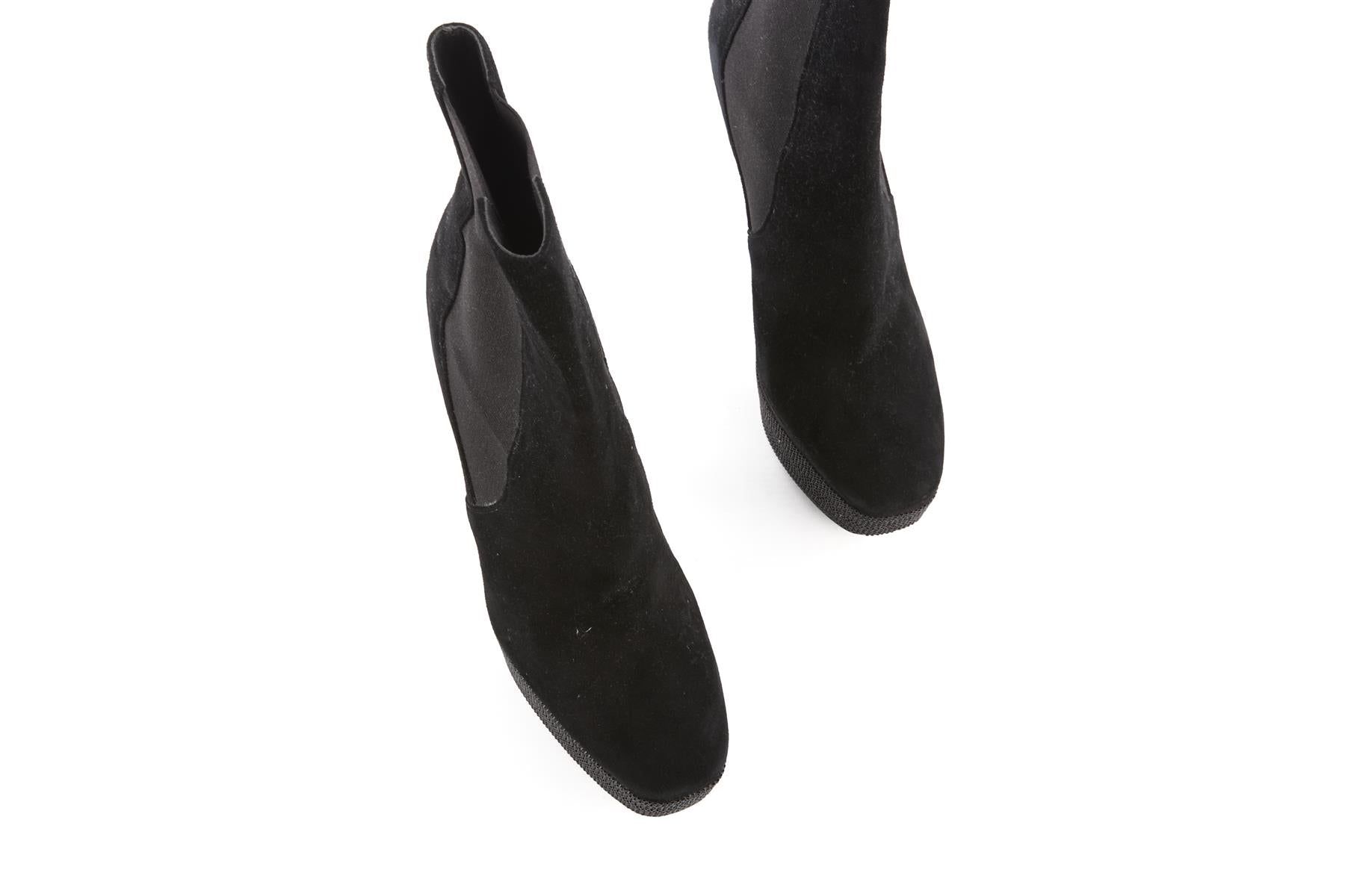 RENÉ CAOVILLA BLACK SUEDE ANKLE BOOTS EU 39 UK 6 US 9