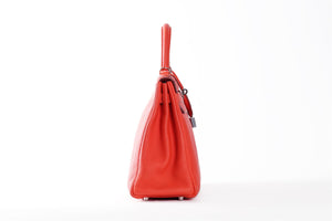HERMÈS RED 2018 KELLY RETOURNE 32 CM TOGO LEATHER BAG IN CAPUCINE