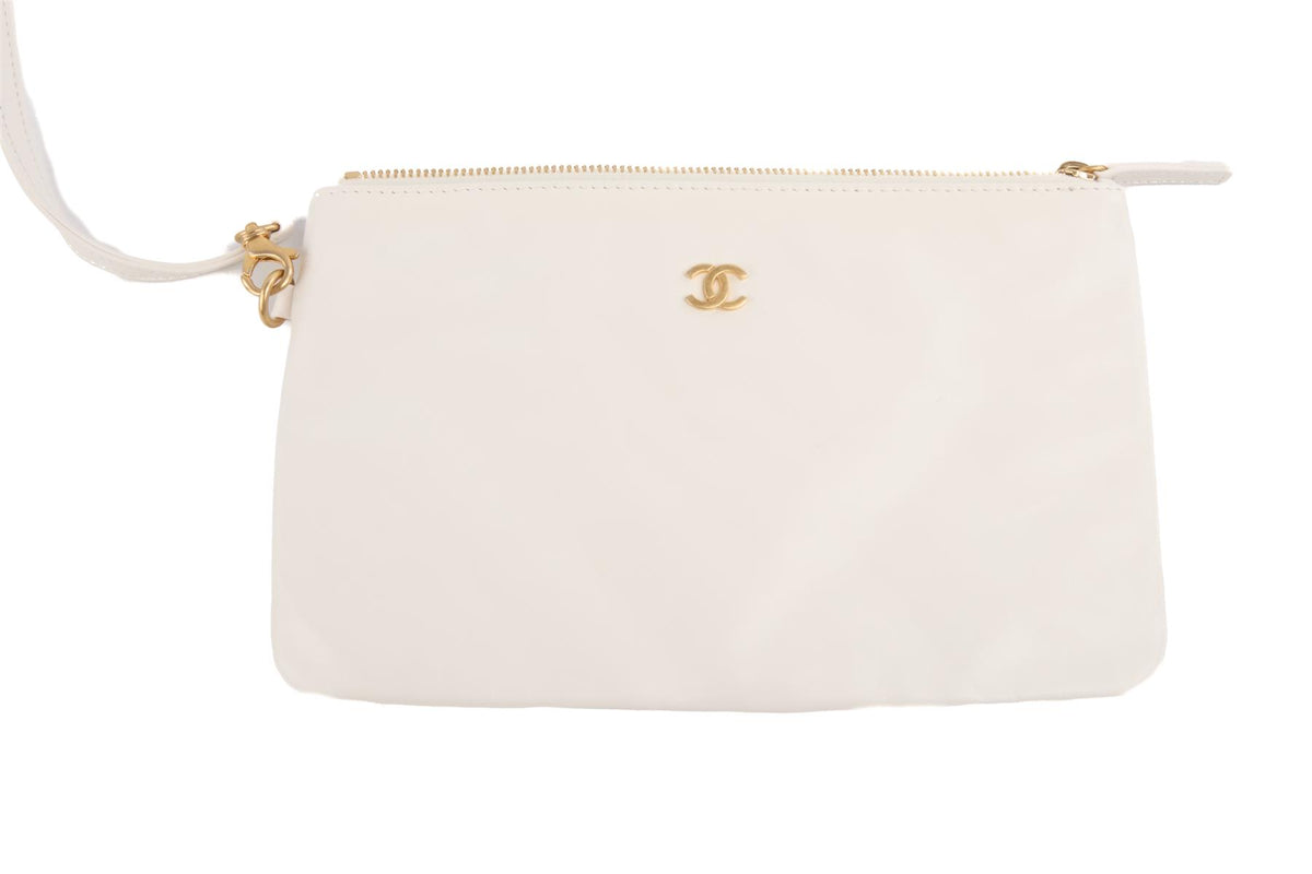 CHANEL WHITE 2022 22 MEDIUM QUILTED LEATHER SHOULDER BAG