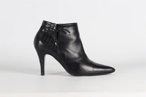 CHANEL LEATHER ANKLE BOOTS EU 39 UK 6 US 9