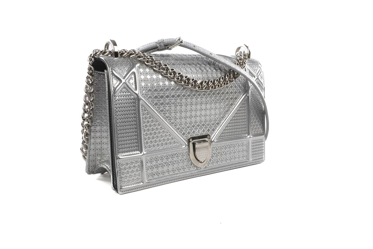 SILVER DIORAMA MEDIUM MICROCANNAGE LEATHER SHOULDER BAG
