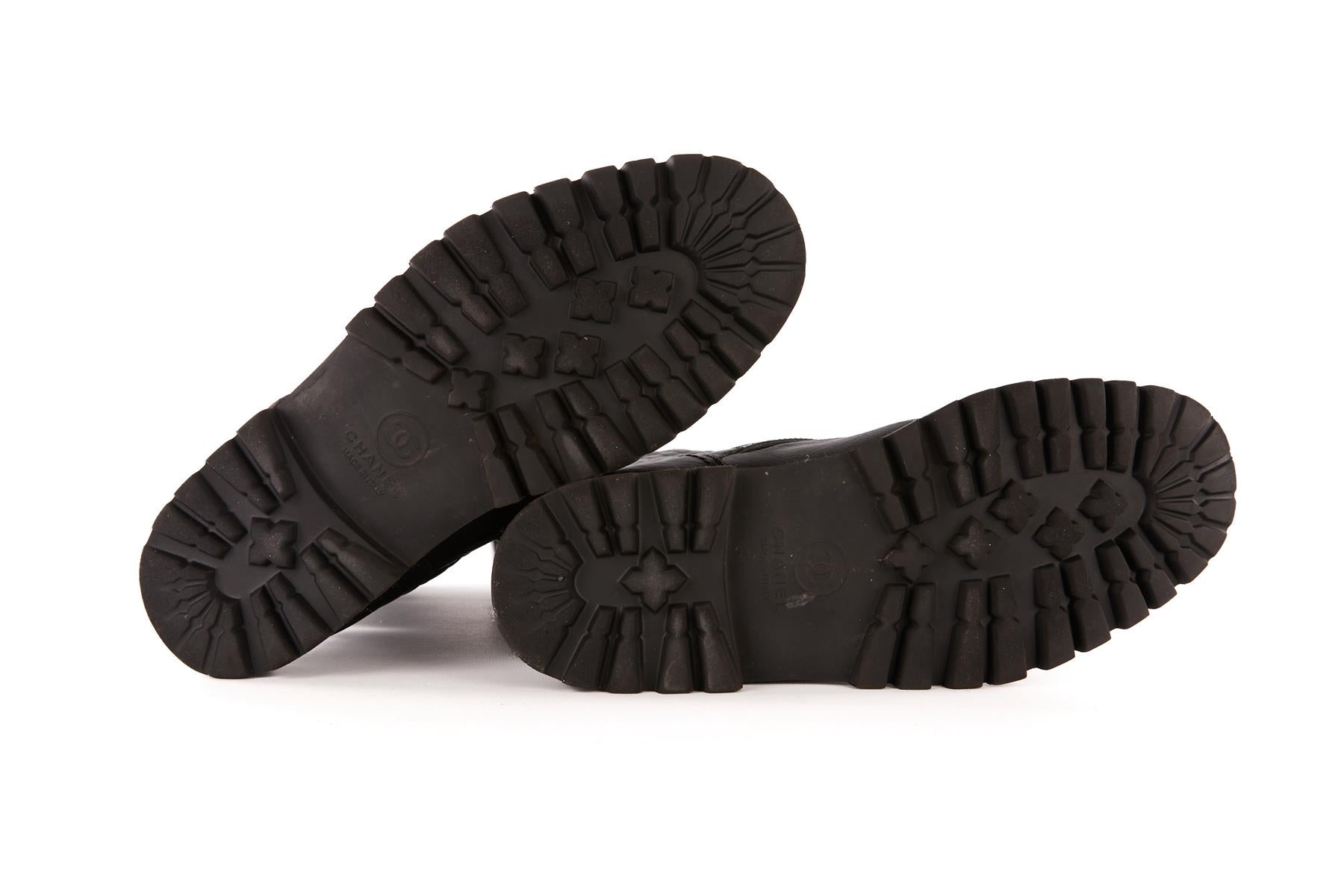 CHANEL BLACK 2012 QULTED LEATHER BOOTS EU 39.5 UK 6.5 US 9.5