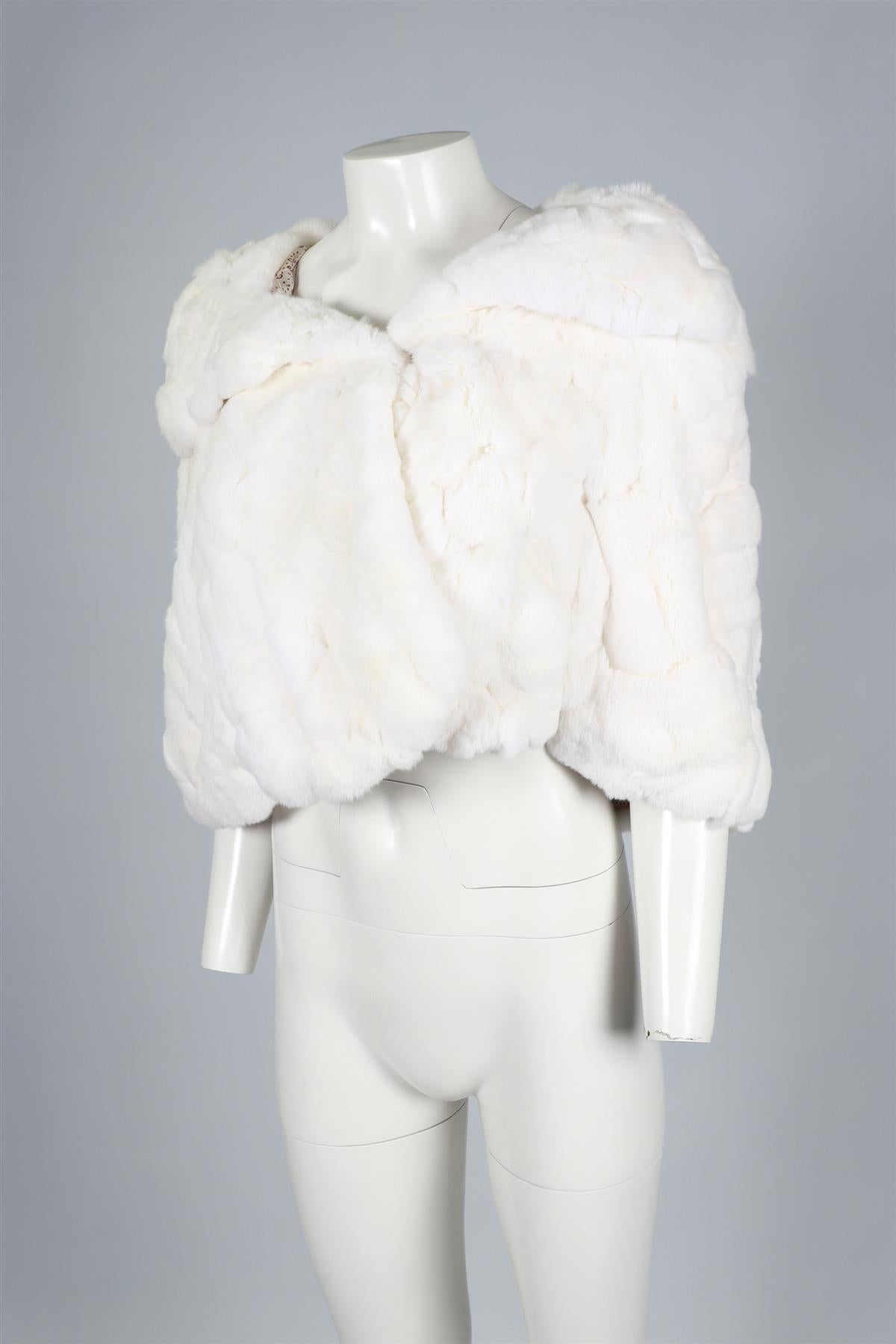 KRISTINA FI WHITE RABBIT FUR CAPE