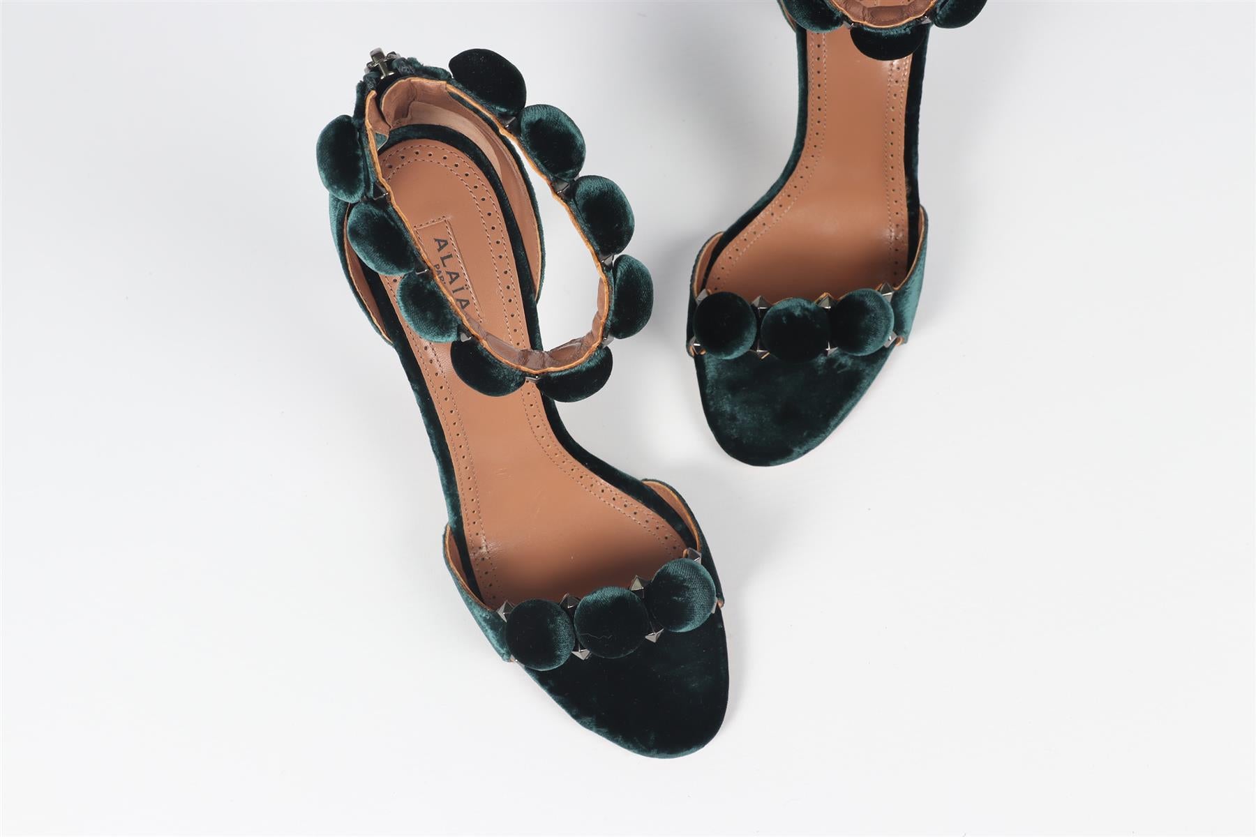 AZZEDINE ALAÏA GREEN BOMBE VELVET SANDALS EU 38 UK 5 US 8