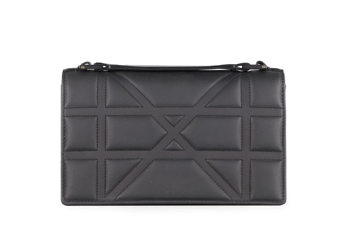CHRISTIAN DIOR BLACK DIORAMA ULTRAMATTE LEATHER CLUTCH WITH CHAIN