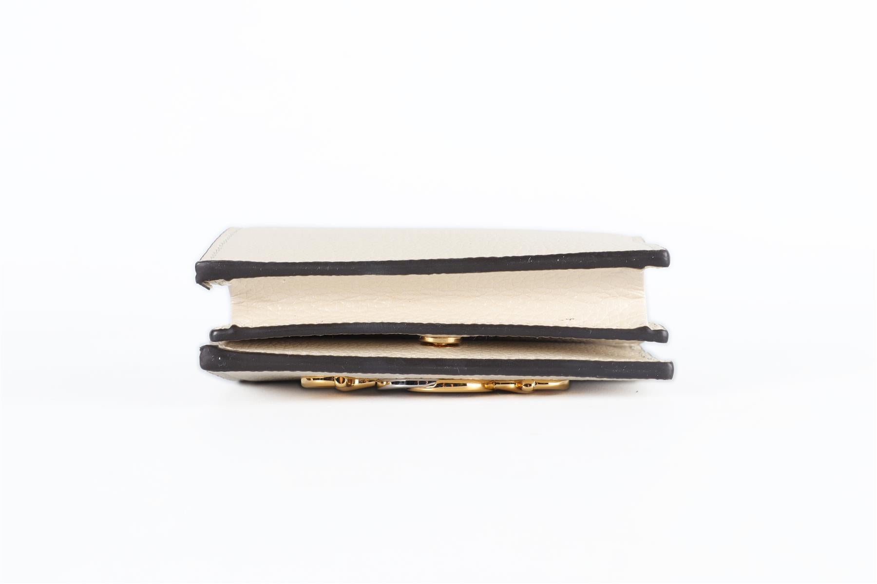 GUCCI CREAM ZUMI GG LEATHER WALLET