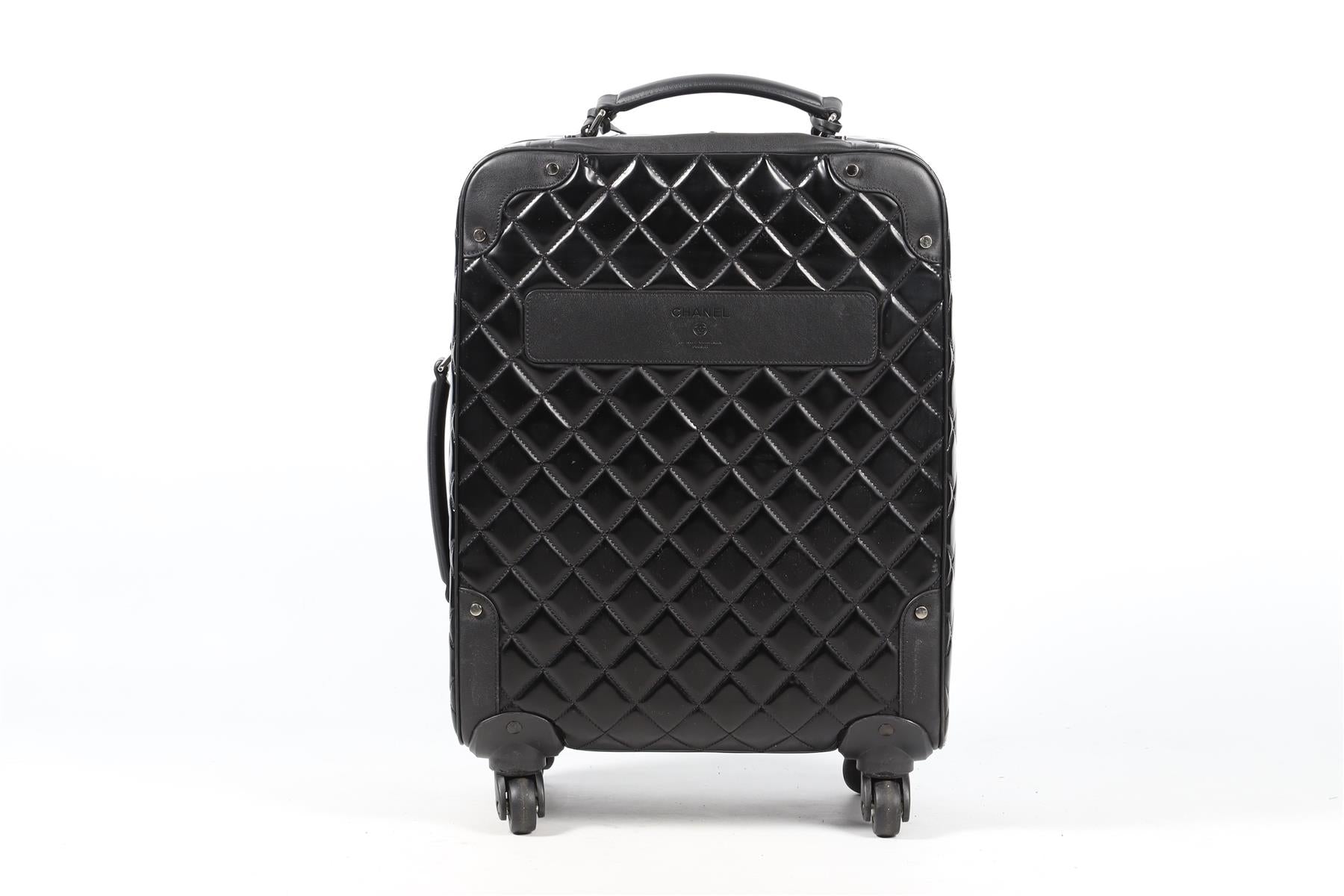 CHANEL BLACK 2015 37CM QUILTED PATENT LEATHER SUITCASE