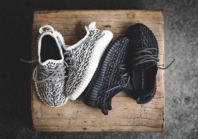 ADIDAS YEEZY KIDS BOOST 350 PIRATE BLACK TRAINERS EU 26 UK 8.5K