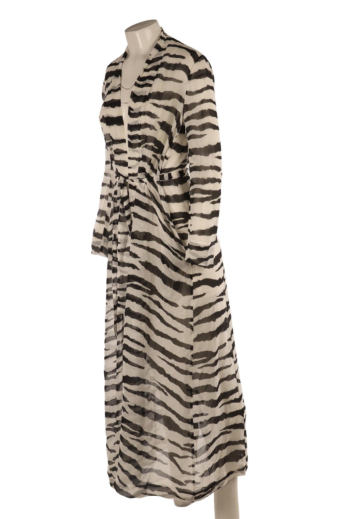 ON THE ISLAND WHITE SILK ROBE IT 46 UK 14