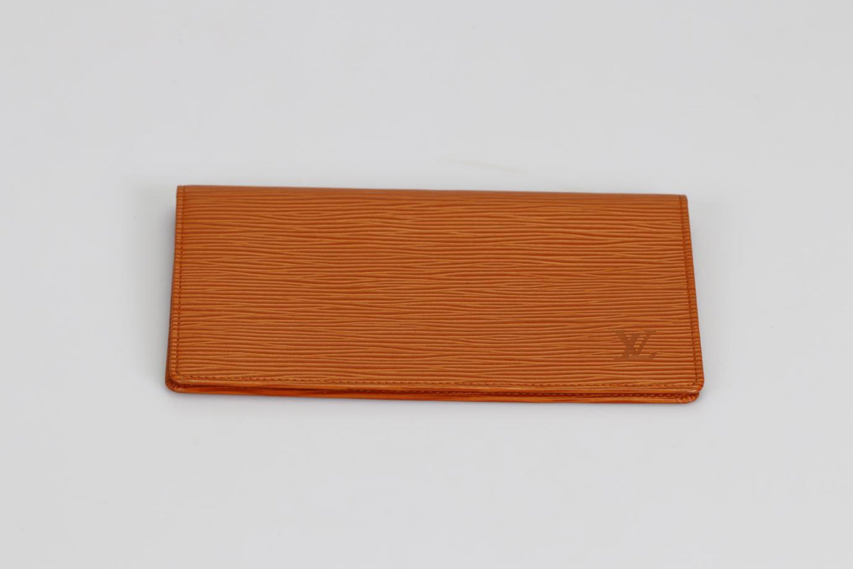 LOUIS VUITTON 1997 EPI LEATHER WALLET