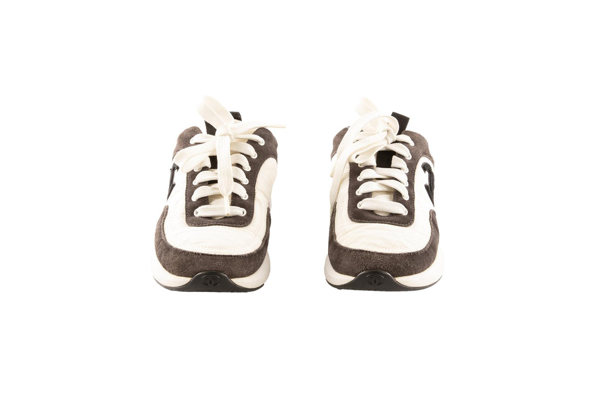 CHANEL GREY 2021 CC SUEDE SNEAKERS EU 37