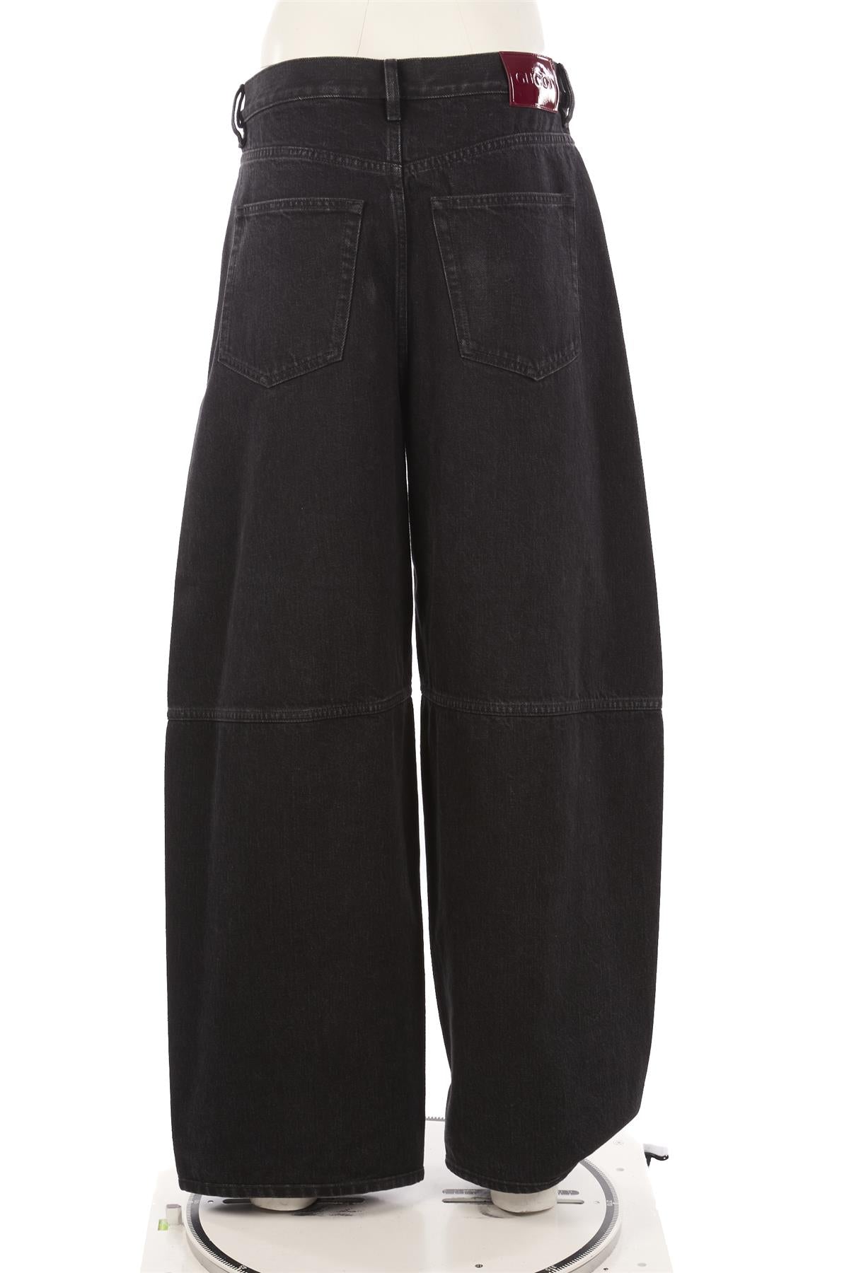 GUCCI BLACK HIGH RISE BARREL LEG JEANS W28