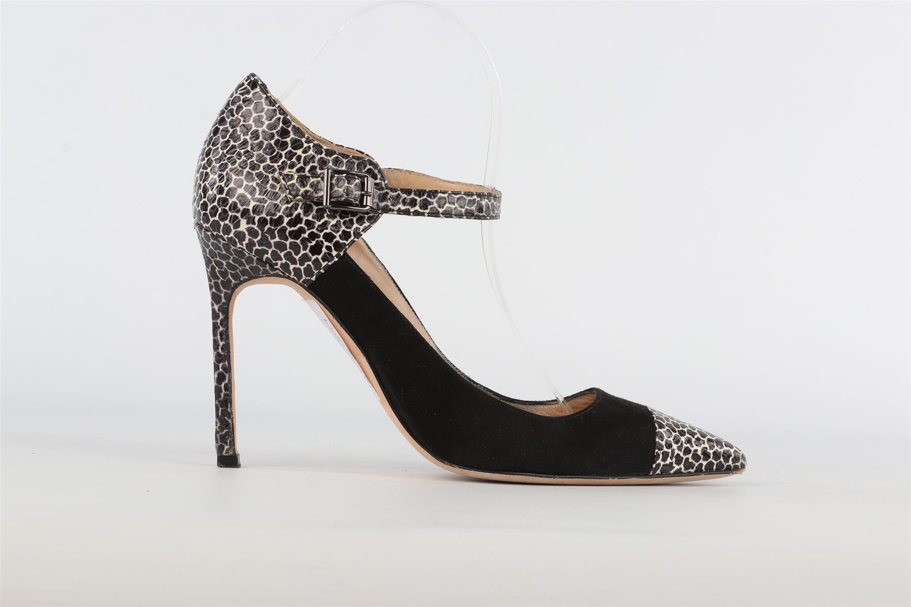 MANOLO BLAHNIK BLACK SUEDE PUMPS EU 37.5 UK 4.5 US 7.5
