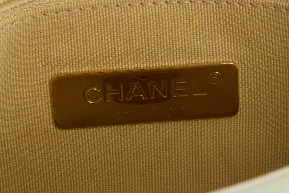 CHANEL MULTI 2022 19 SMALL QUILTED LEATHER SHOULDER BAG