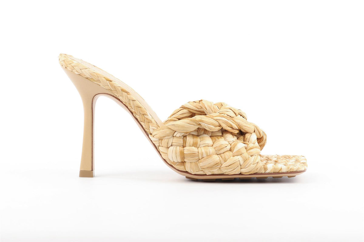BOTTEGA VENETA BEIGE RAFFIA MULES EU 37.5 UK 4.5 US 7.5