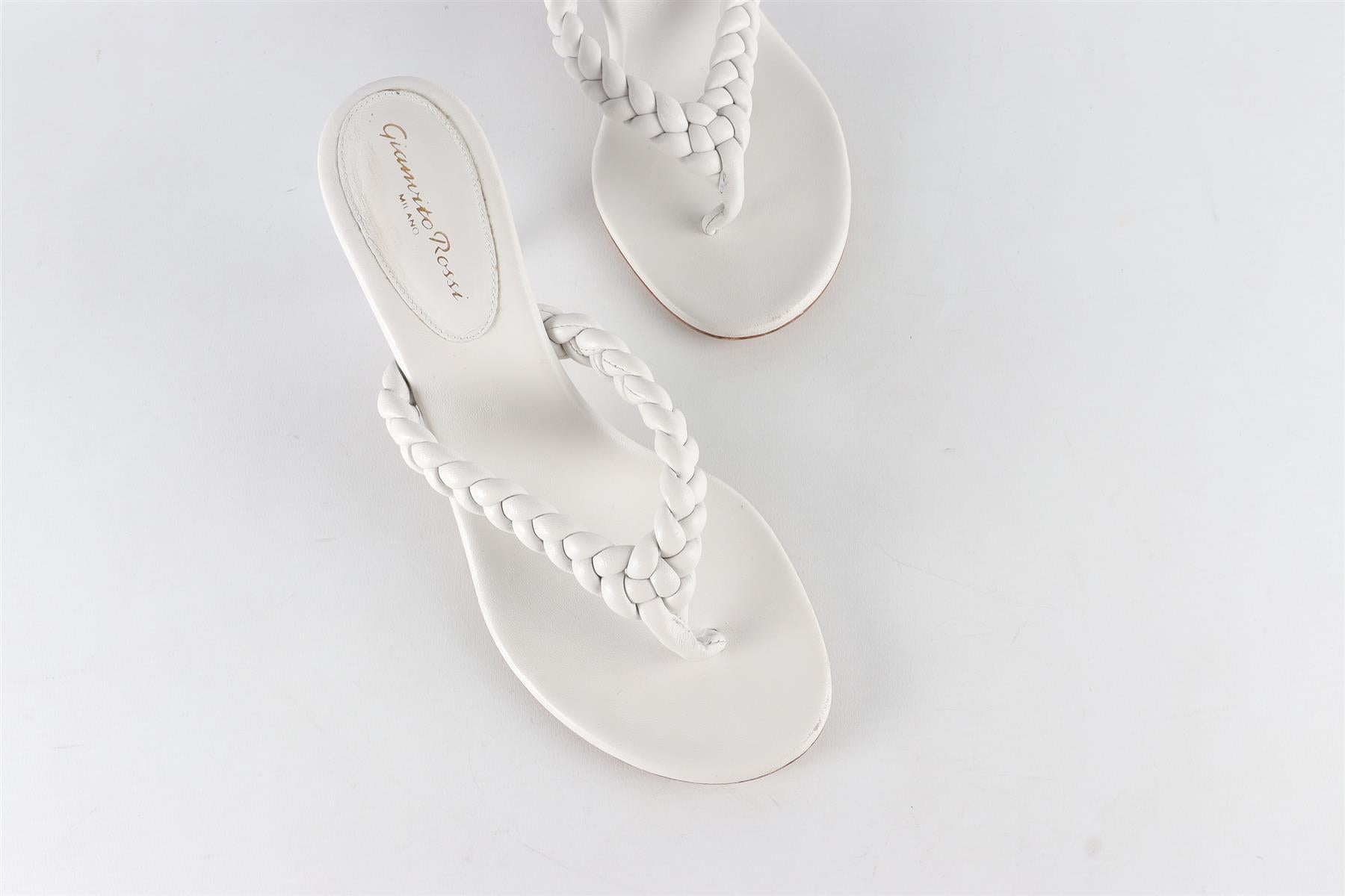 GIANVITO ROSSI WHITE LEATHER THONG SANDALS EU 39 UK 6 US 9