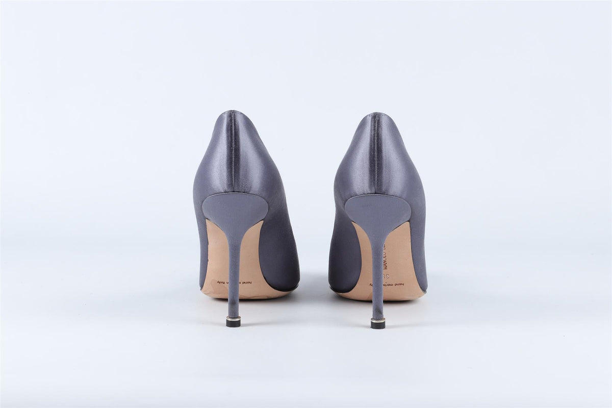 MANOLO BLAHNIK GREY HANGISI CRYSTAL AND SATIN PUMPS EU 38 UK 5 US 8