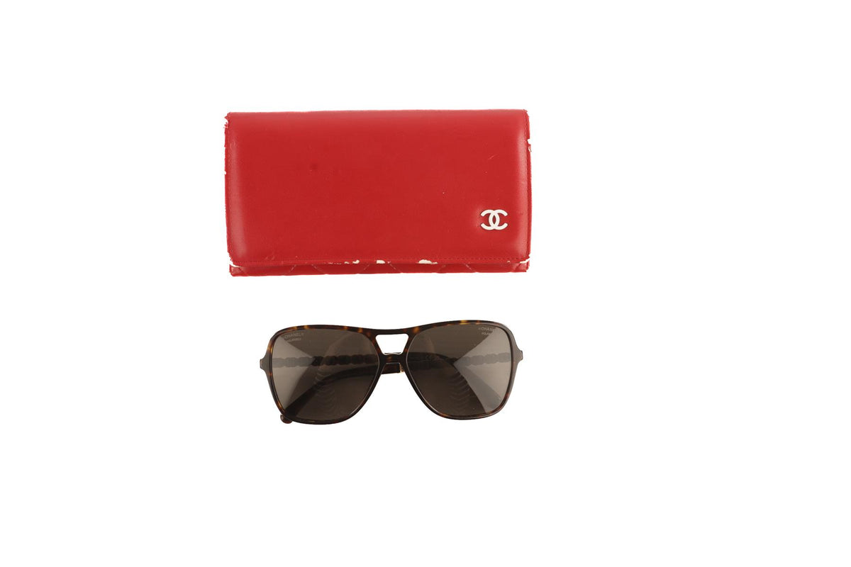 CHANEL BROWN D-FRAME ACETATE SUNGLASSES