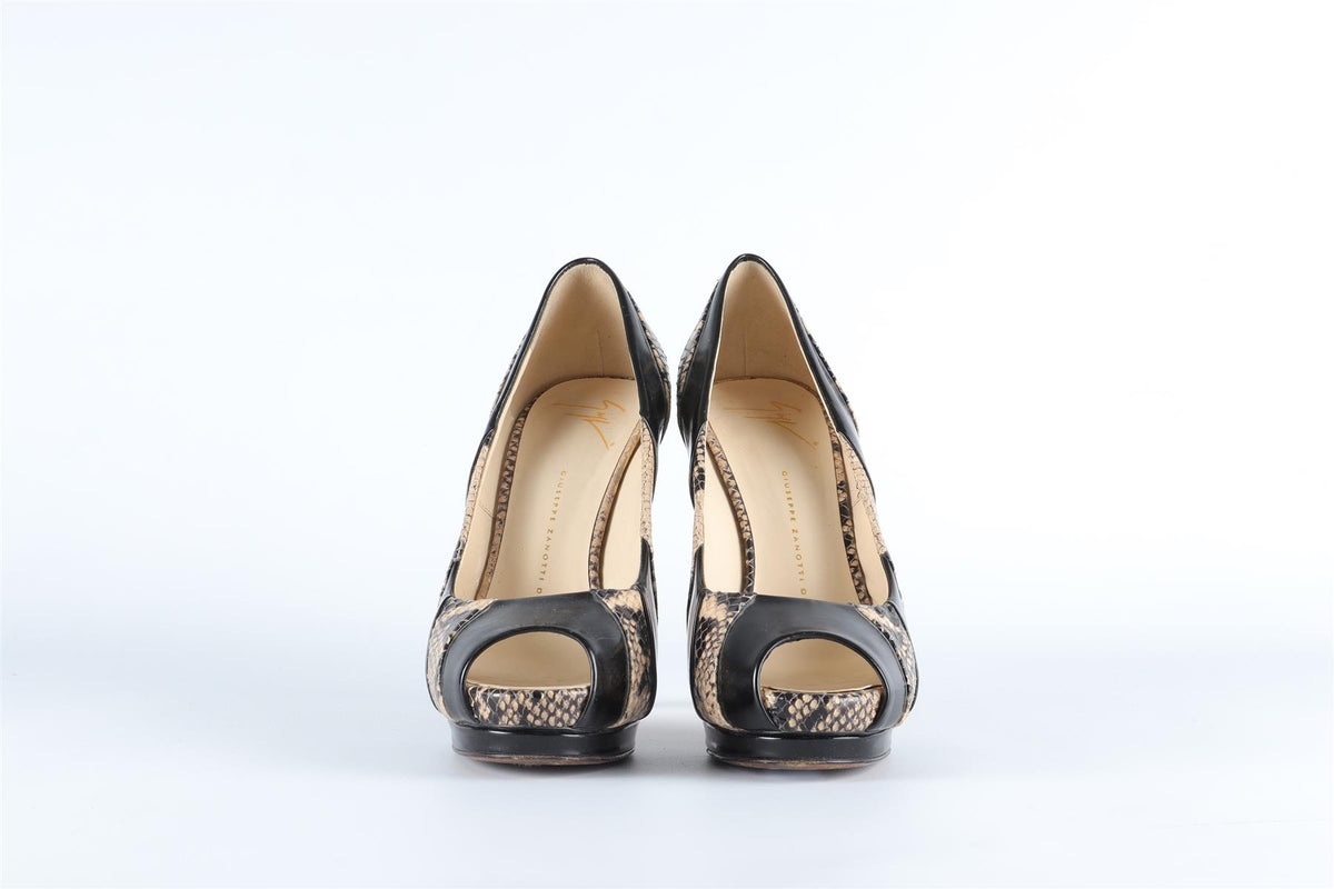 GIUSEPPE ZANOTTI BLACK PATENT LEATHER PUMPS EU 38.5 UK 5.5