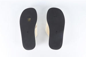 THE ROW WHITE GINZA LEATHER FLIP FLOPS EU 39 UK 6 US 9