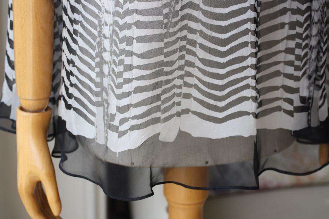 ALEXANDER MCQUEEN FEATHER PRINT BLOUSE TOP SMALL