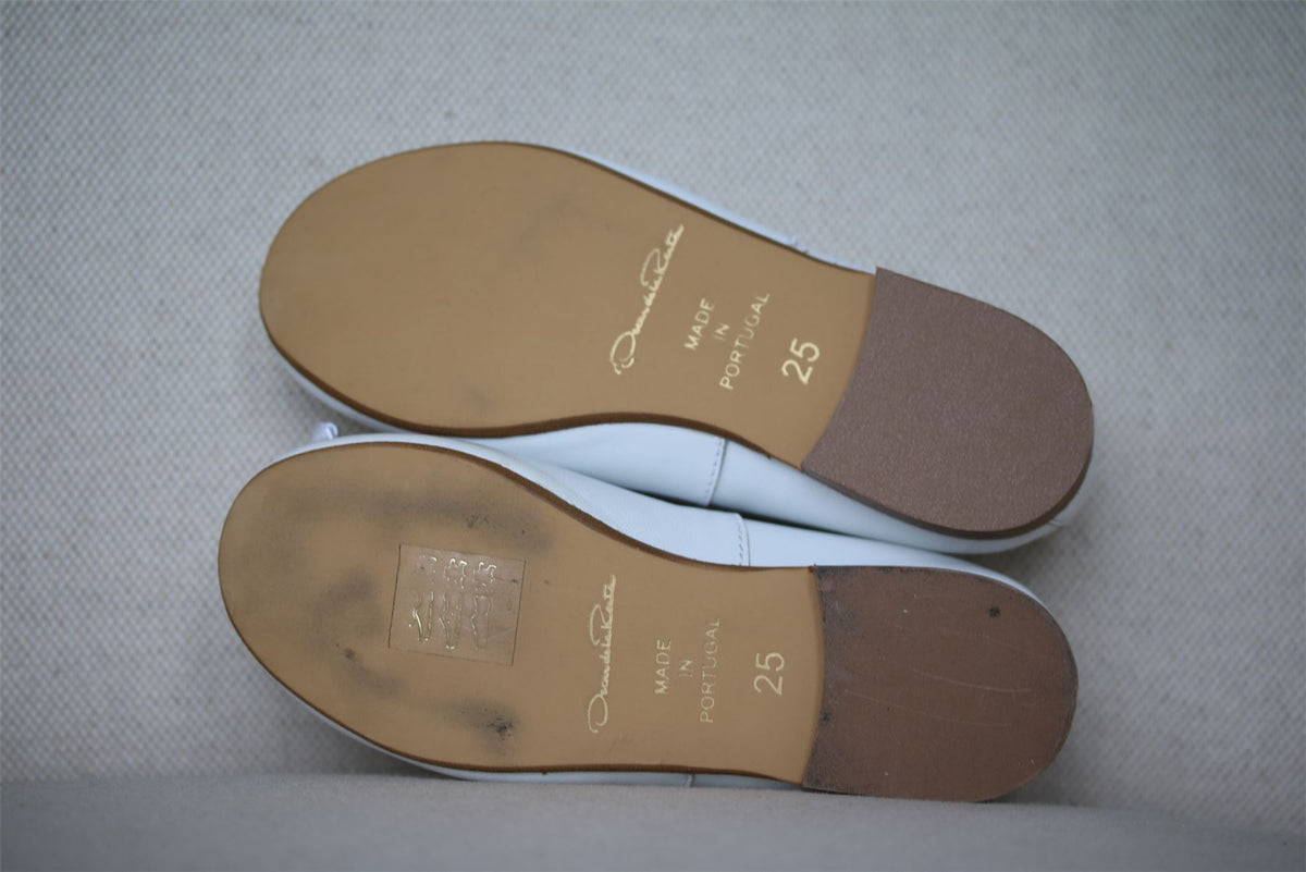 OSCAR DE LA RENTA GIRLS WHITE LEATHER FLATS EU 25 UK 7.5