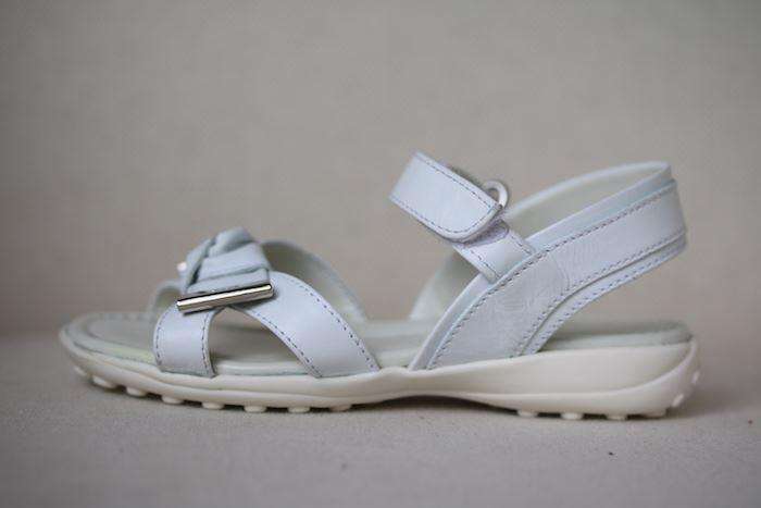 TOD'S JUNIOR GIRLS WHITE LEATHER SANDALS EU 26 UK 8.5