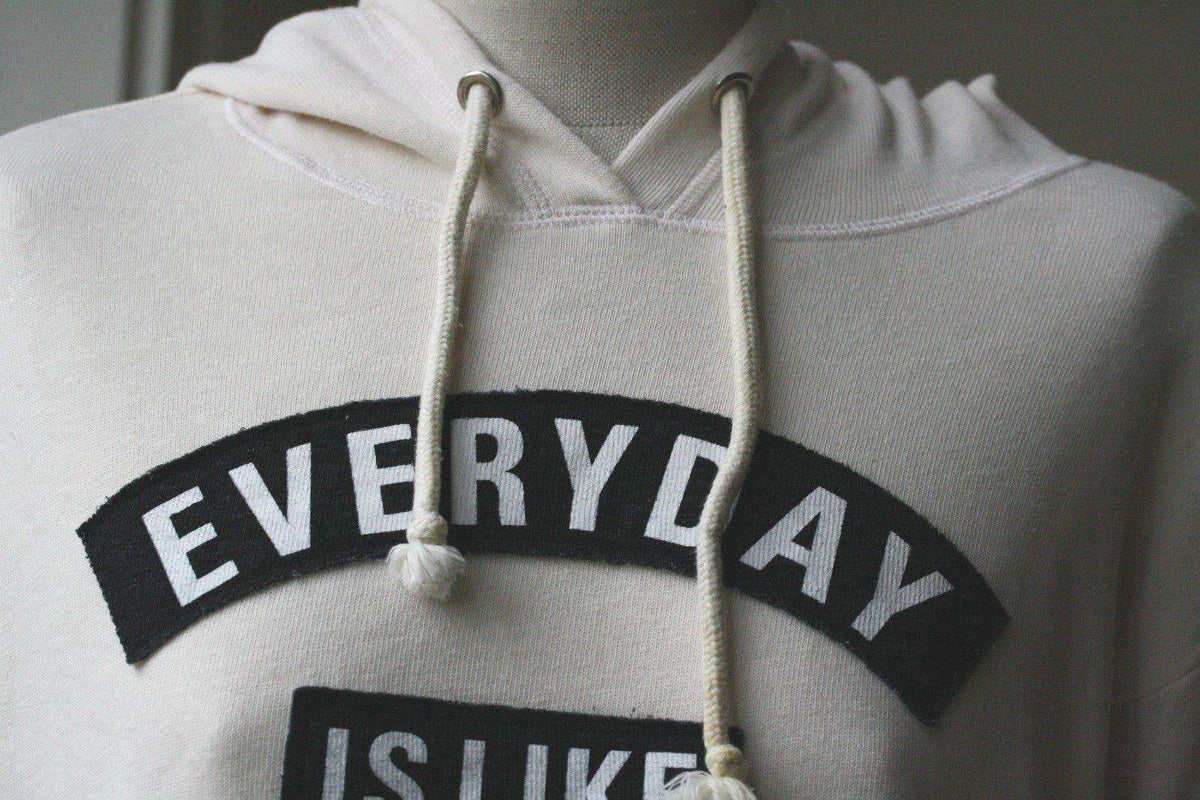 SUNDRY EVERYDAY IS LIKE SUNDAY HOODIE SIZE 1 SMALL