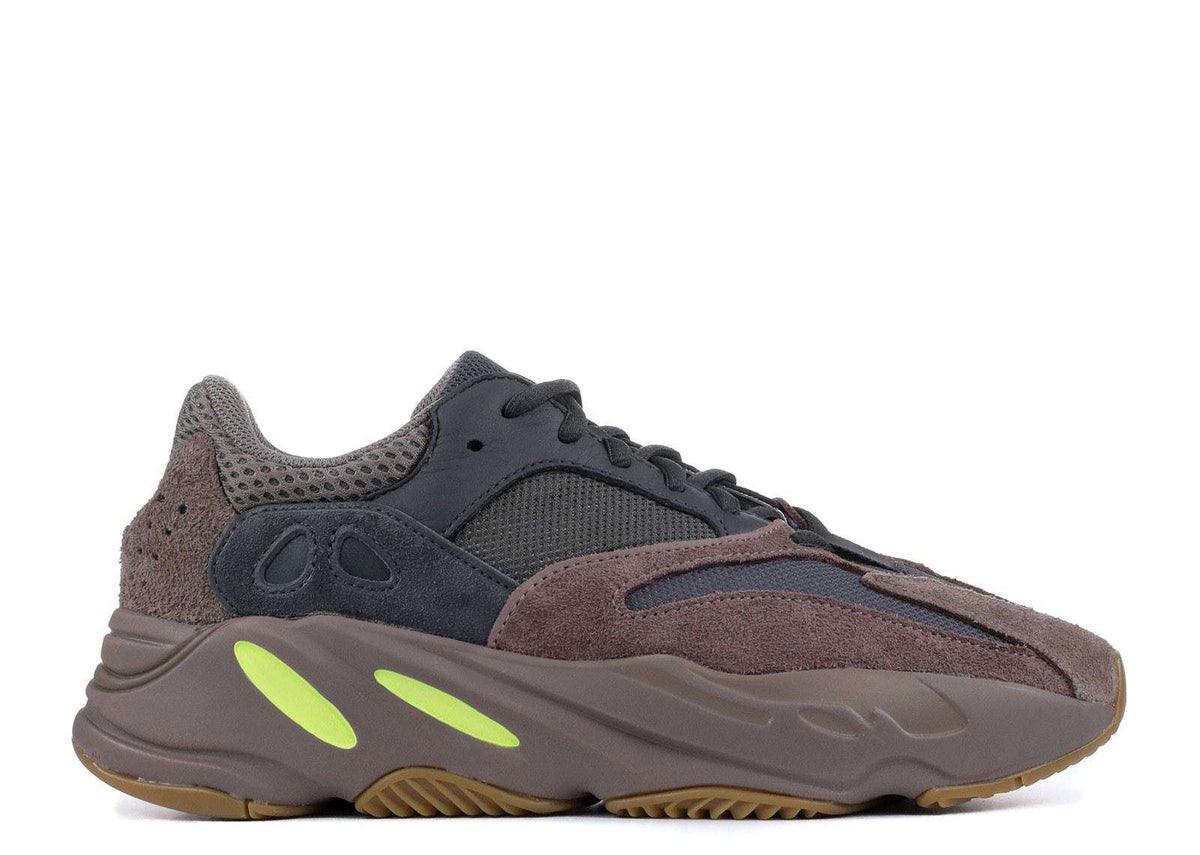 YEEZY ADIDAS BOOST 700 WAVE RUNNER SNEAKERS EU 41.5 UK 7.5 US 8