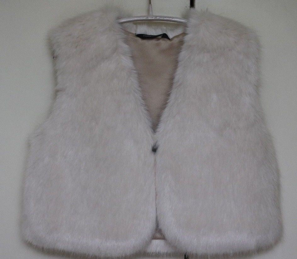 HELEN MOORE GIRLS ERMINE WHITE FAUX FUR WAISTCOAT GILET 4-6 YEARS
