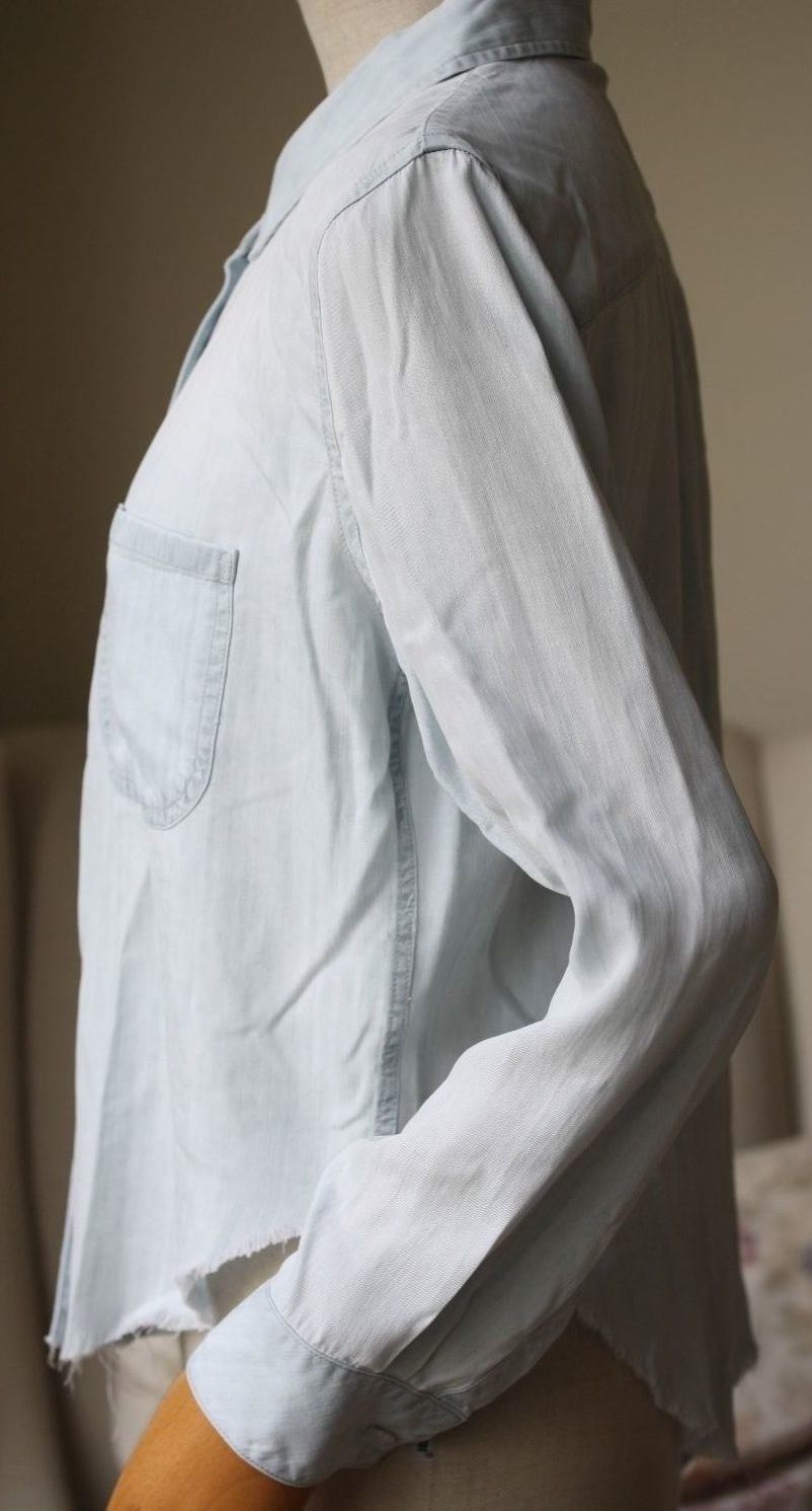 RAILS CROPPED RAW EDGE CARTER SHIRT MEDIUM