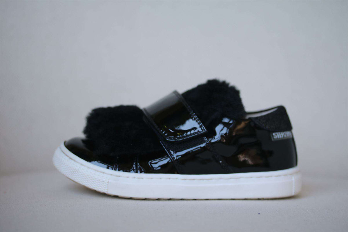 STEP2WO GIRLS BLACK MUFF TRAINERS EU 25 UK 8