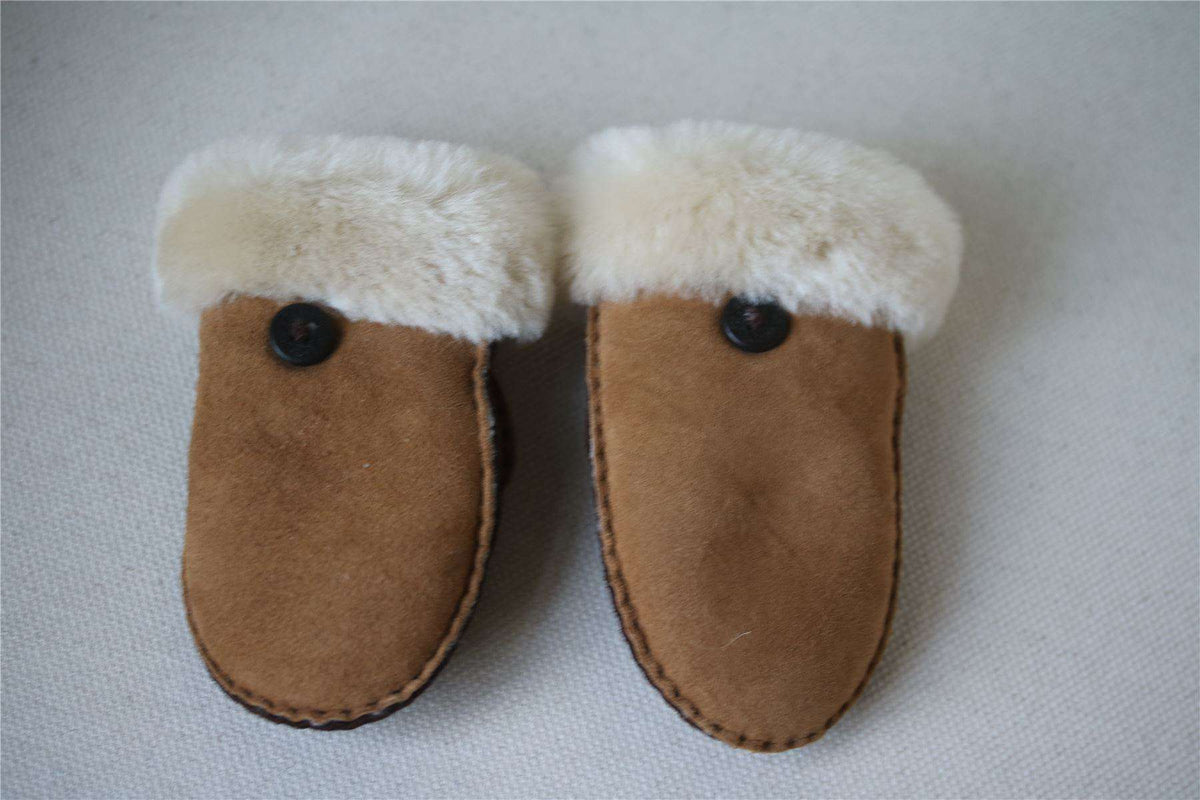 UGG KIDS CHESTNUT SHEEPSKIN MITTENS 2-4 YEARS