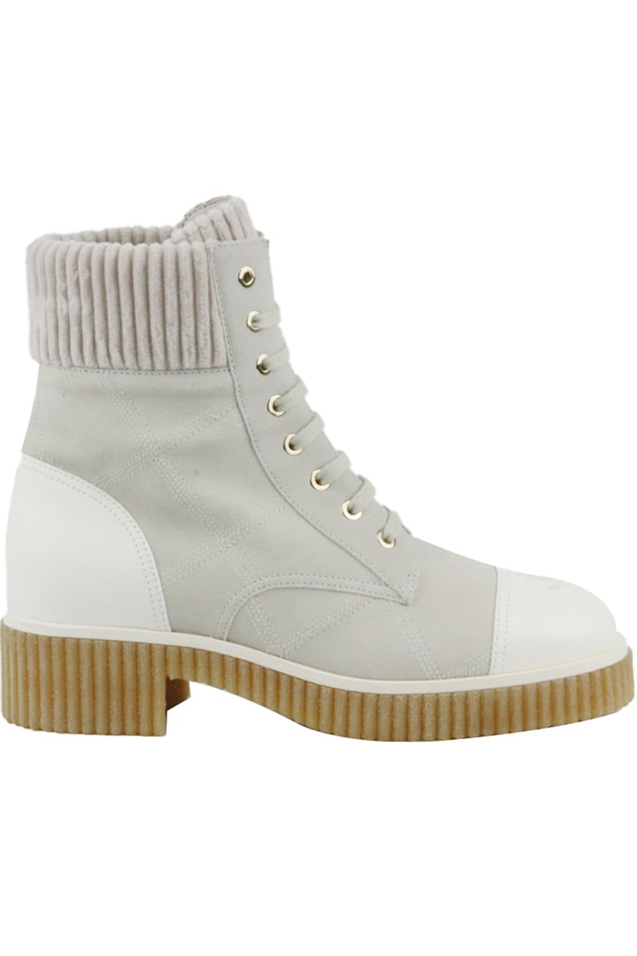 CHANEL 2020 CC DETAILED SUEDE AND LEATHER ANKLE BOOTS EU 38.5 UK 5.5 US 8.5