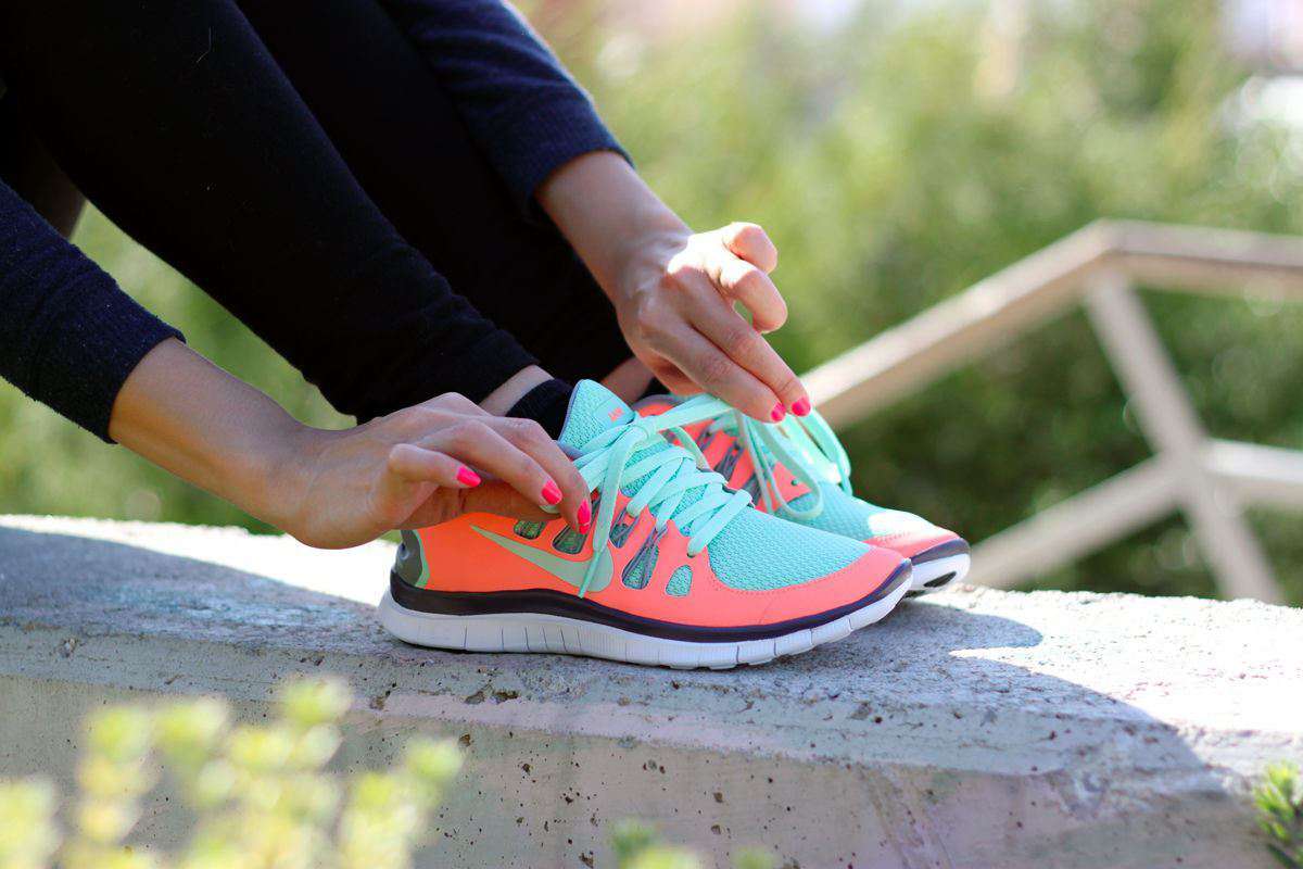 NIKE FREE RUN ID 5.0 NEON ORANGE TRAINERS EU 42 UK 7.5 US 8.5
