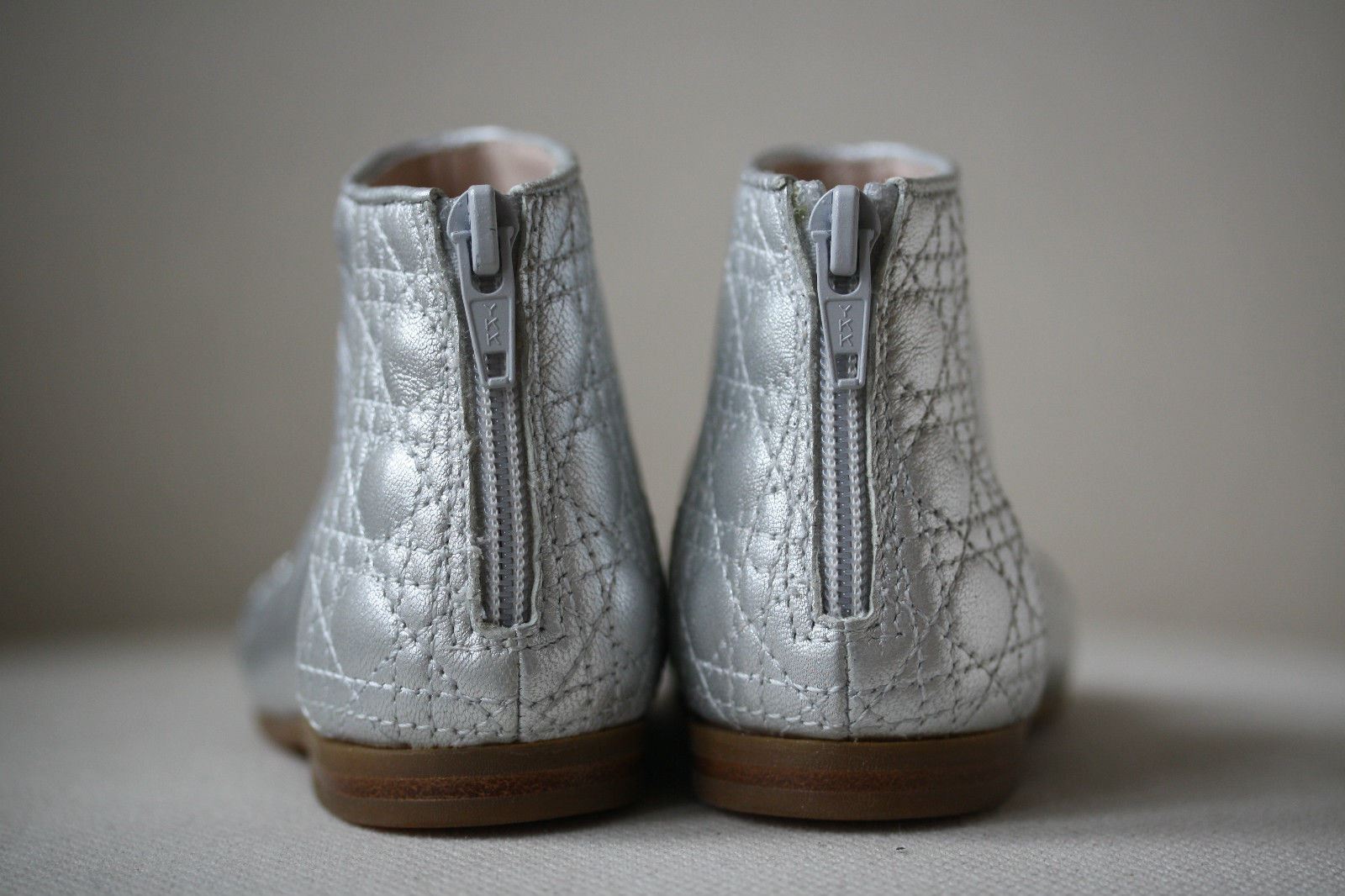 BABY DIOR SILVER LEATHER GLITTER CANNAGE ANKLE BOOTS EU 20 UK 4