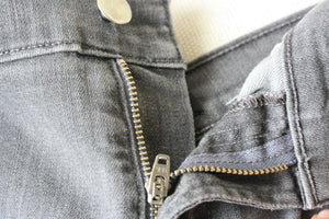 J BRAND GREY KINGDOM SHORTS CUTOFFS W27 UK 8/10