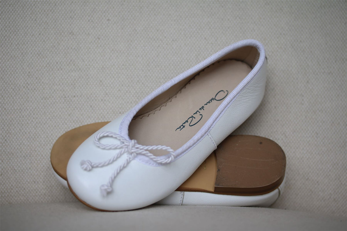 OSCAR DE LA RENTA GIRLS WHITE LEATHER FLATS EU 25 UK 7.5