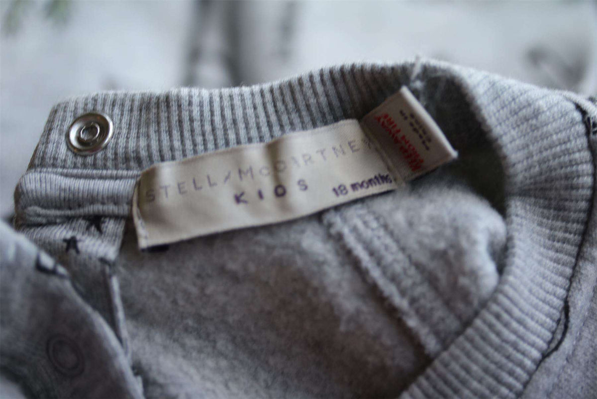 STELLA MCCARTNEY KIDS GREY ORGANIC COTTON CIRCUS PRINT BABYGROW 18 MONTHS